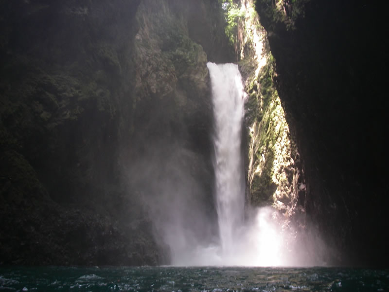 Tlapacoyan Veracruz Mexico Rio Filobobos Aventura Descenso En Rio Tirolesa Rafting Rapidos De Veracruz Caba�as Hostal Camping Campismo Playa Alberca Naturaleza Tirolesa Temascal Temazcal Cascada El Encanto Zona Arqueologica Cuajilote